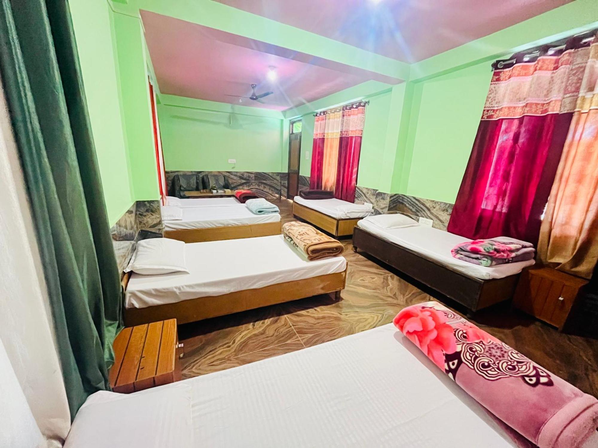 Hotel Brownie River View Kasol Exteriér fotografie