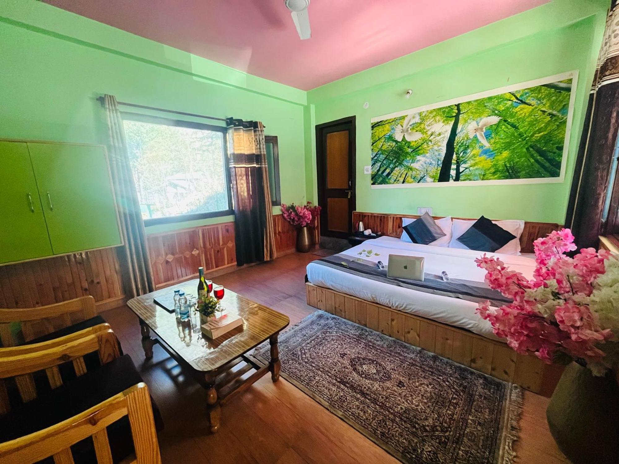 Hotel Brownie River View Kasol Exteriér fotografie