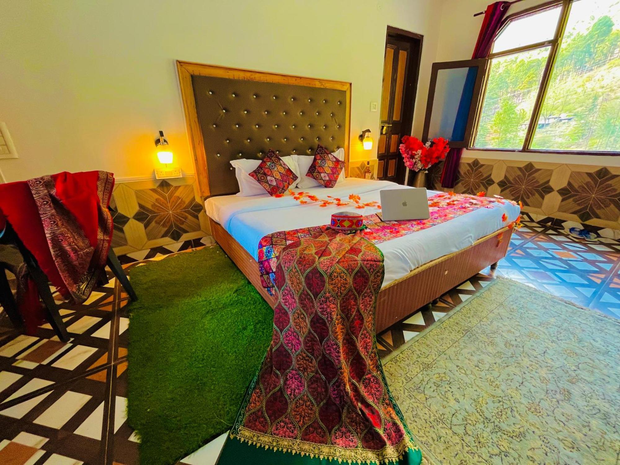 Hotel Brownie River View Kasol Exteriér fotografie