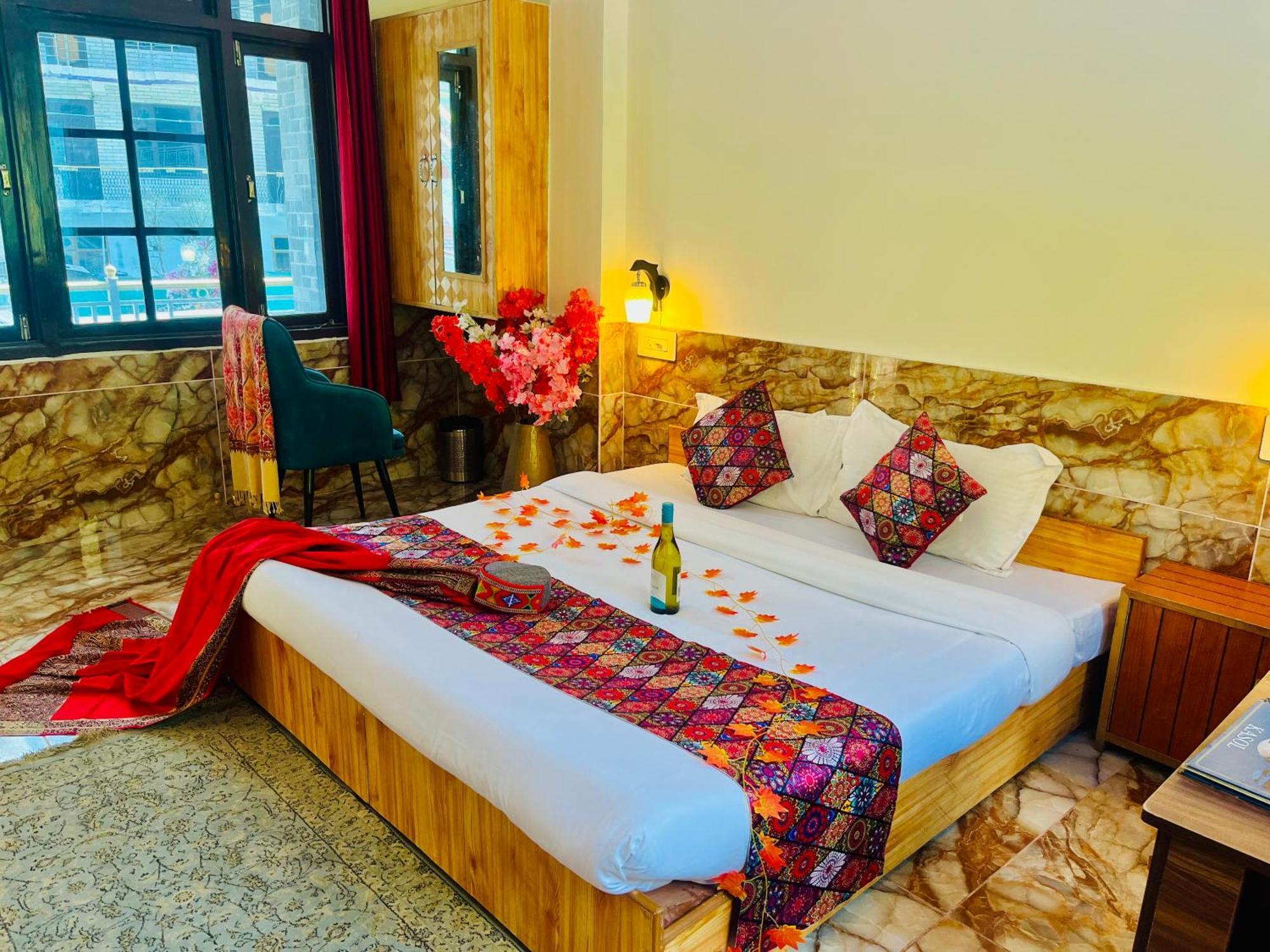 Hotel Brownie River View Kasol Exteriér fotografie